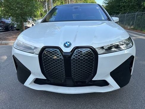 Used 2024 BMW iX xDrive50 w/ Premium Package AWD/4WD image 3