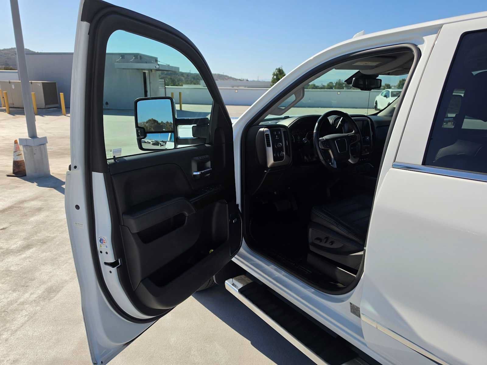 Used 2016 GMC Sierra 2500 Denali w/ Duramax Plus Package AWD/4WD image 19