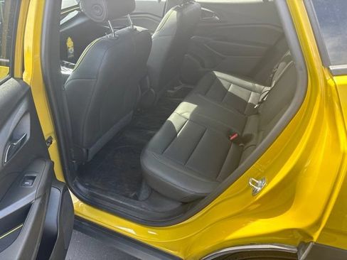 Used 2024 Chevrolet Trax ACTIV w/ Sunroof Package FWD image 10