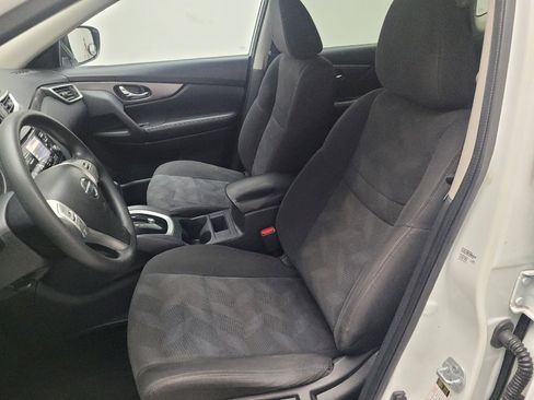 Used 2016 Nissan Rogue S w/ Appearance Package image 17