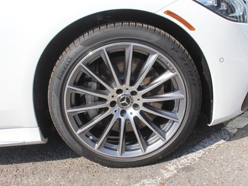 New 2025 Mercedes-Benz S 580 4MATIC Sedan image 9