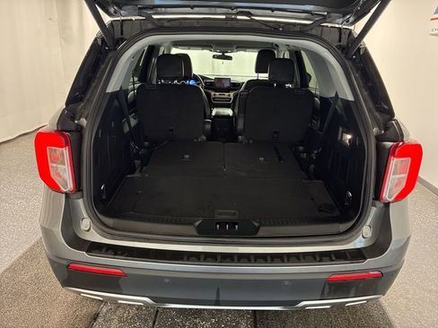 Used 2023 Ford Explorer XLT w/ Equipment Group 202A image 6