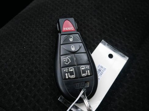 Used 2012 Dodge Grand Caravan SXT image 29