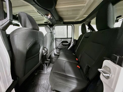Used 2021 Jeep Wrangler Unlimited Sport AWD/4WD image 28