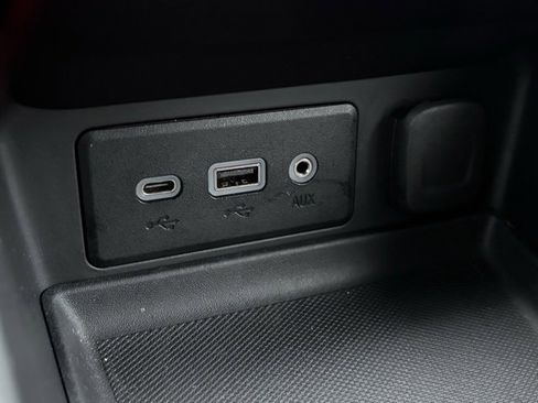 Used 2023 GMC Terrain SLE w/ Driver Convenience Package image 26