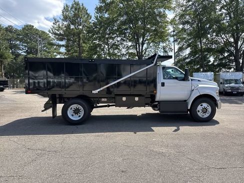 New 2027 Ford F750 2WD Regular Cab Super Duty image 9