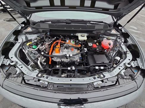 New 2025 Chevrolet Equinox EV RS w/ Convenience Package II image 29