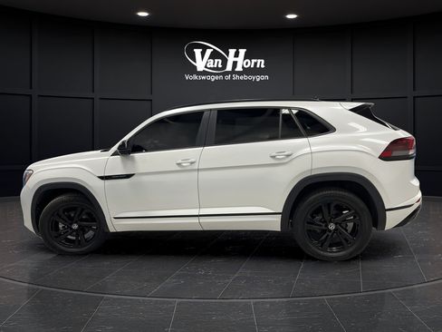 Used 2025 Volkswagen Atlas Cross Sport SEL R-Line AWD/4WD image 4