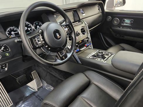 Used 2021 Rolls-Royce Cullinan AWD/4WD image 19