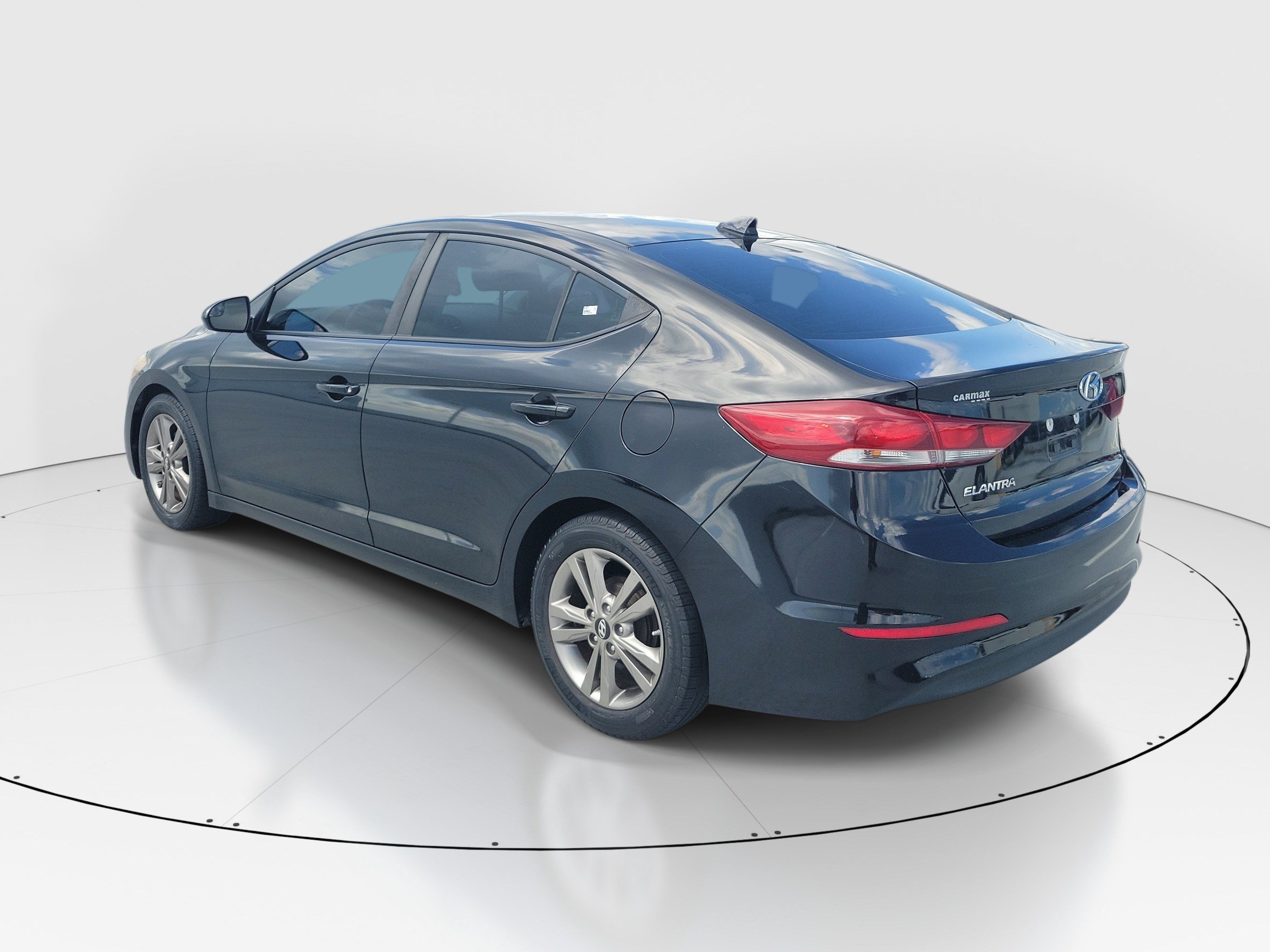 Used 2017 Hyundai Elantra SE FWD image 5