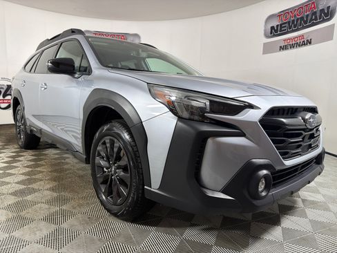 Used 2025 Subaru Outback Onyx Edition AWD/4WD image 1