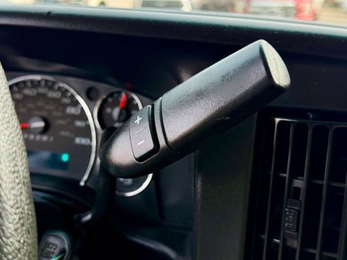 Used 2019 Chevrolet Express 2500 Extended RWD image 20