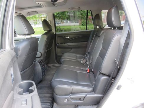 Used 2020 Honda Pilot Touring image 21