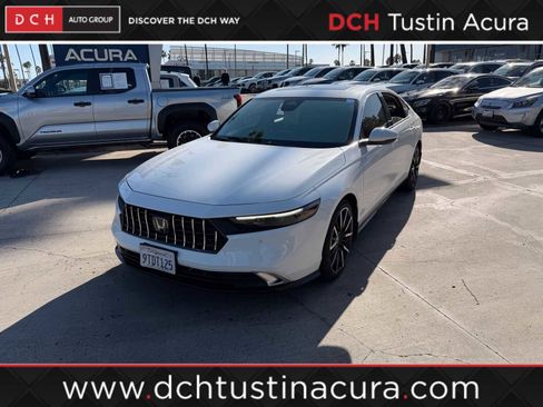 Used 2025 Honda Accord Touring image 1