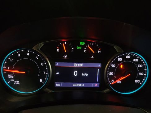Used 2021 Chevrolet Equinox Premier FWD image 23