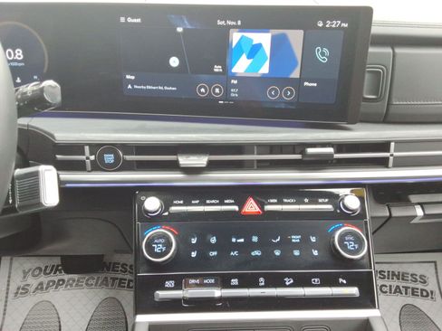 Used 2025 Hyundai Santa Fe Limited image 16