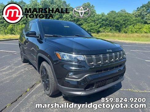 Used 2022 Jeep Compass Latitude w/ Convenience Group FWD image 1