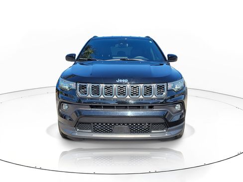 Used 2024 Jeep Compass Latitude AWD/4WD image 2