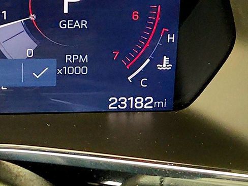 Used 2024 GMC Canyon Elevation w/ Elevation Premium Package AWD/4WD image 17