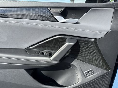 New 2025 Volkswagen Tiguan SE R-Line image 15