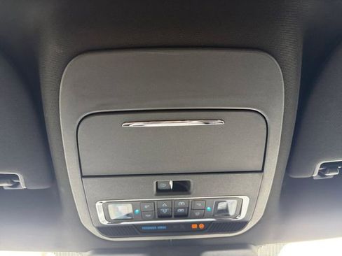 Used 2025 Ford F250 Platinum AWD/4WD image 12