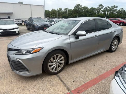 Used 2023 Toyota Camry LE FWD image 1