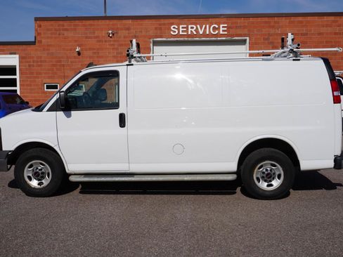 Used 2020 GMC Savana 2500 w/ Driver Convenience Package RWD image 2