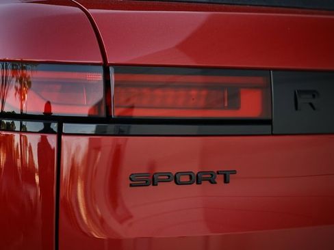 New 2025 Land Rover Range Rover Sport SE image 8