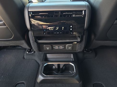 New 2026 Jeep Grand Wagoneer Limited AWD/4WD image 29