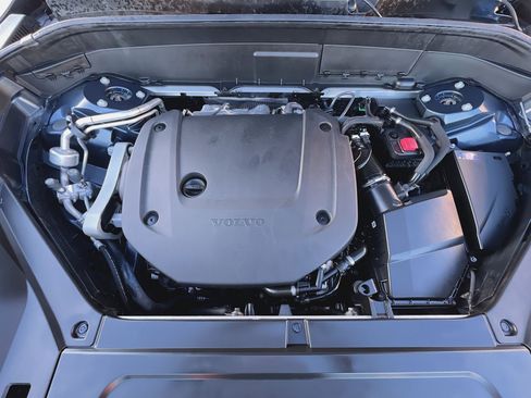 Certified 2024 Volvo XC90 B6 Ultimate w/ Protection Package Premier image 29