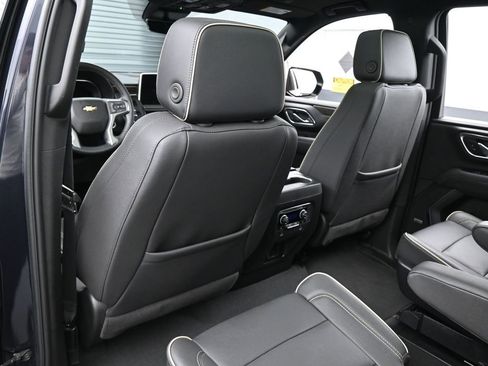 Used 2024 Chevrolet Tahoe Premier w/ Premium Package image 34