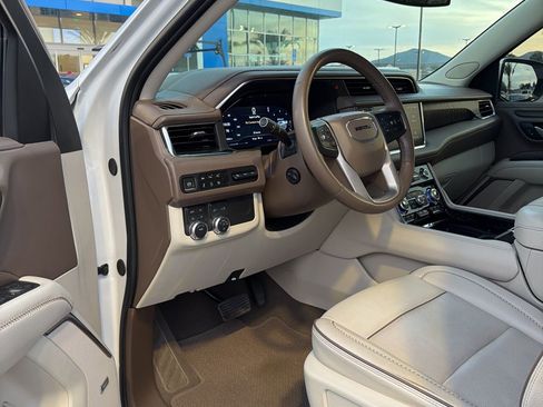 Used 2023 GMC Yukon XL Denali image 23
