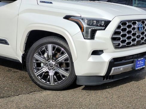 Used 2023 Toyota Sequoia Capstone image 6