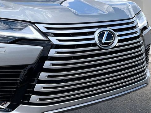 Used 2026 Lexus LX 700h Luxury AWD/4WD image 20
