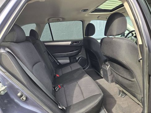 Used 2016 Subaru Outback 2.5i Premium image 10