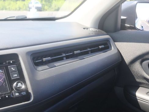 Used 2021 Honda HR-V LX image 27