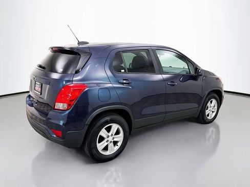 Used 2019 Chevrolet Trax LS w/ Tint and Cruise Package FWD image 9