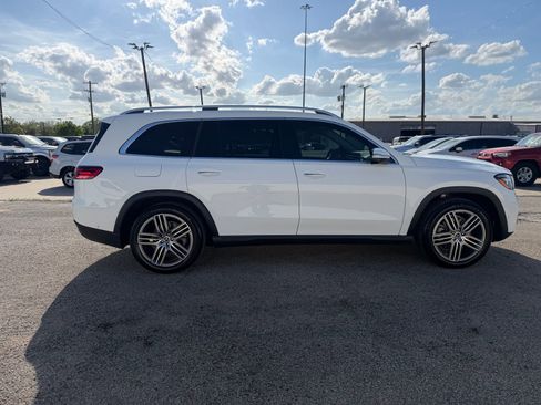 Used 2024 Mercedes-Benz GLS 450 4MATIC image 8