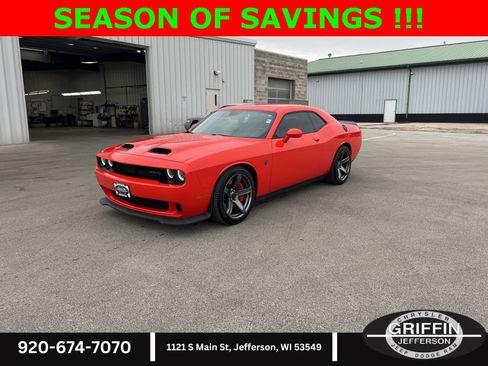 Used 2022 Dodge Challenger SRT Hellcat Redeye image 2