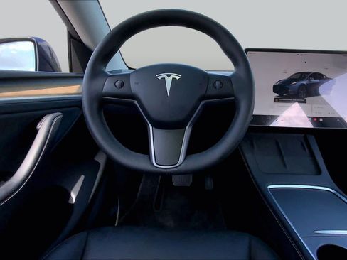 Used 2025 Tesla Model Y Long Range AWD/4WD image 5