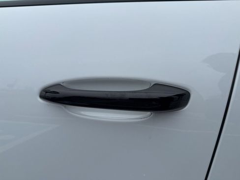 Used 2022 Porsche Cayenne S AWD/4WD image 12