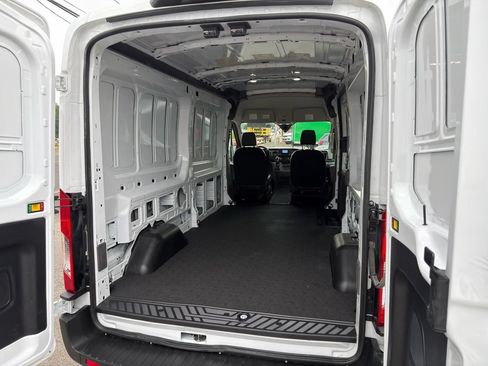 Used 2025 Ford Transit 250 148 Medium Roof Extended AWD image 36