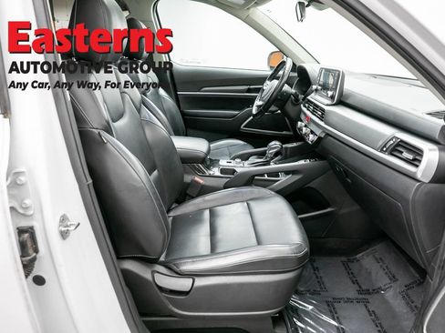 Used 2020 Kia Telluride S w/ S 8 Passenger Seating Package AWD/4WD image 24