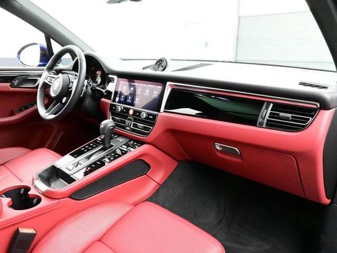 Certified 2025 Porsche Macan S AWD/4WD image 19