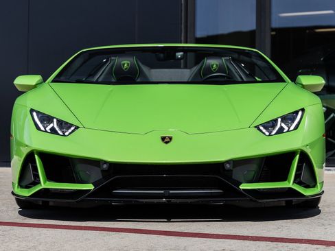Used 2023 Lamborghini Huracan EVO image 4