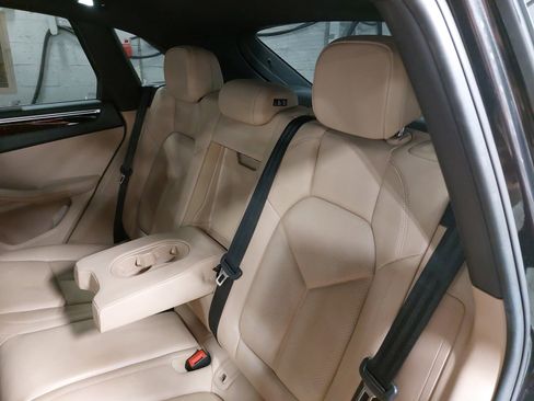 Used 2019 Porsche Macan AWD/4WD image 16