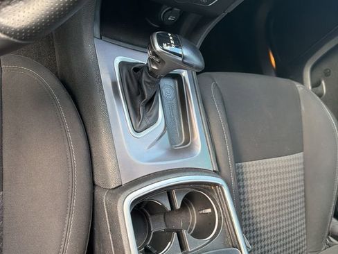Used 2022 Dodge Charger R/T RWD image 3