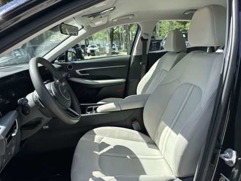 Used 2025 Hyundai Sonata SEL FWD image 23