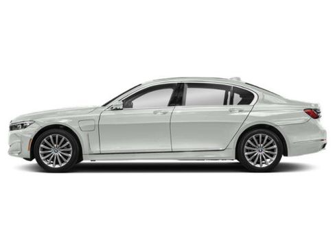 Used 2020 BMW 745e xDrive AWD/4WD image 3