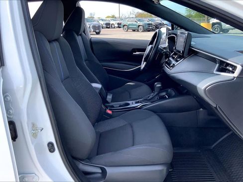 Used 2022 Toyota Corolla SE image 9